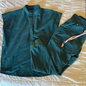 Figs Rafaela TOP only. Size XS. Caribbean Blue